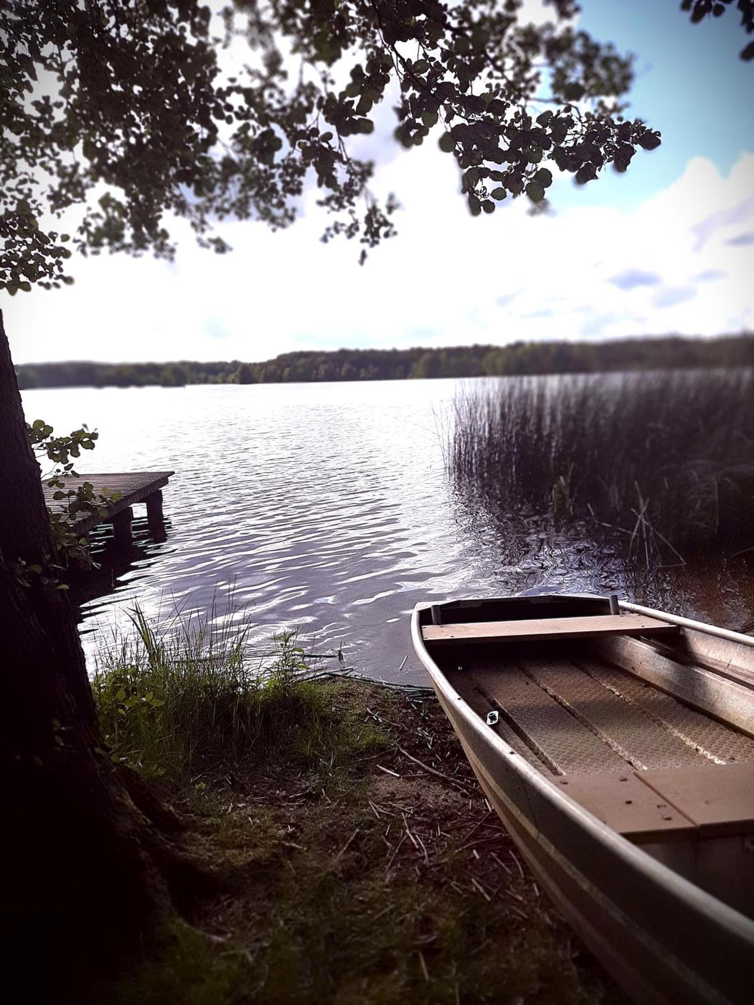 Bungalow Direkt Am See, Mit Eigenem Boot Roding Eksteriør billede